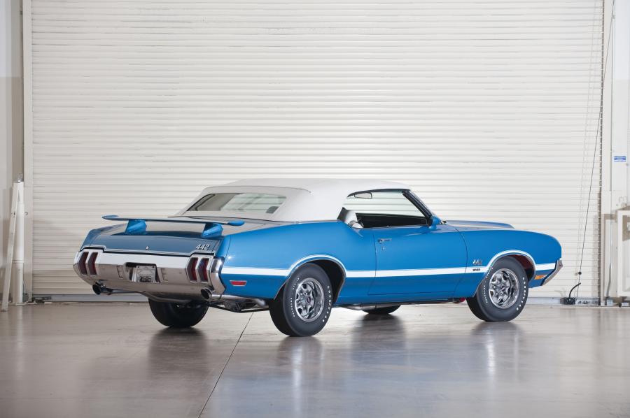  Oldsmobile 442 W-30 Convertible 1970 года  (фото 15 из 21)